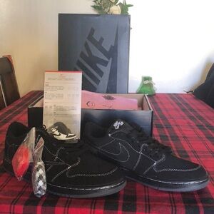 Jordan 1 retro low of sp Travis Scott black phantom